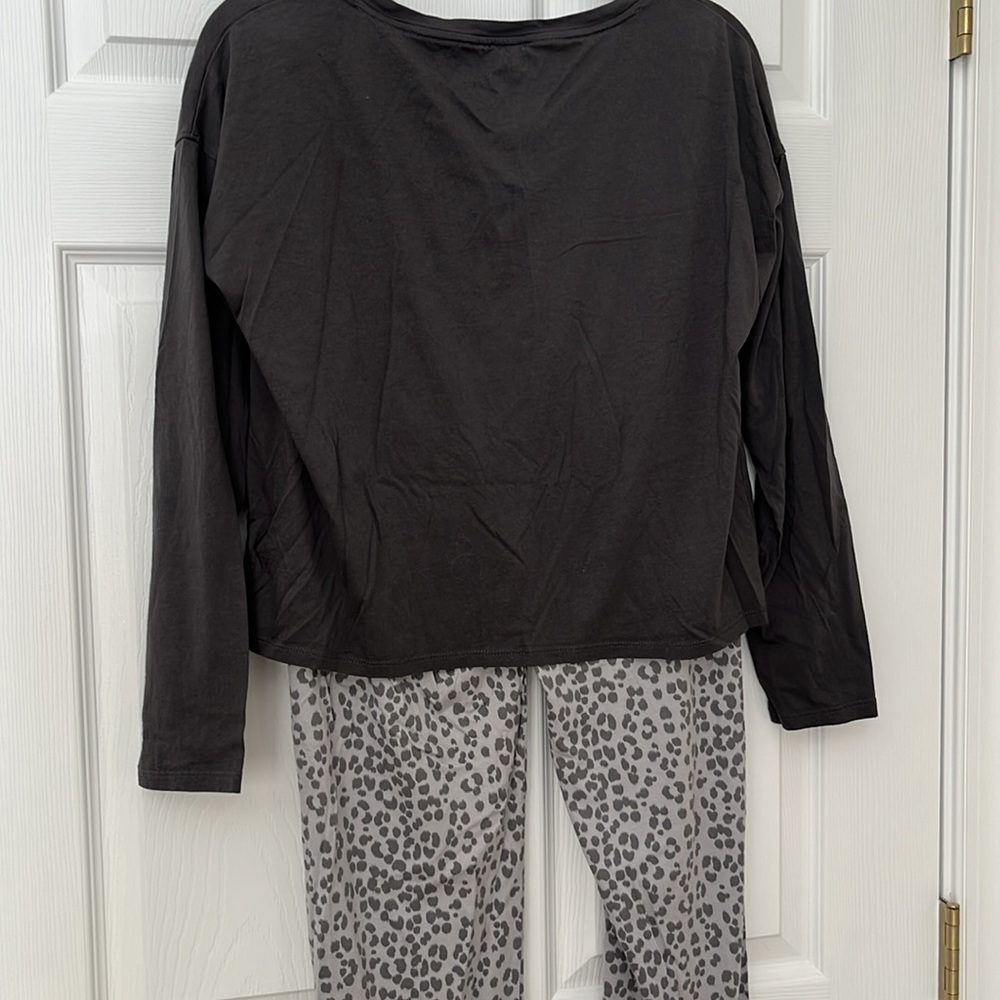 Gap Body lounge set! - Picture 3 of 5